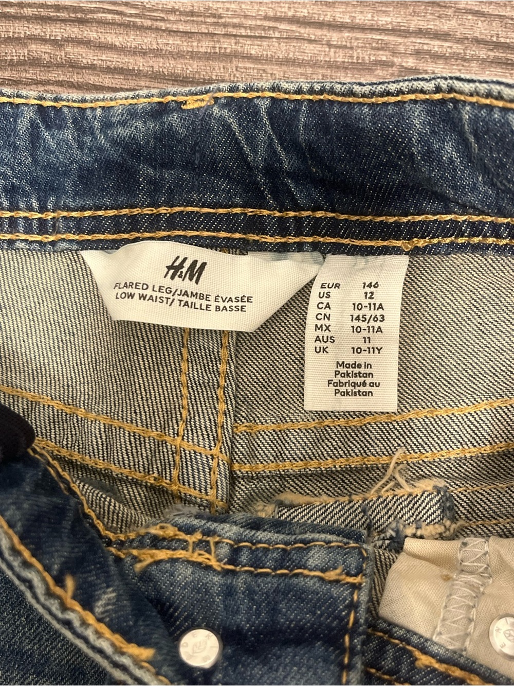 H&M NWT Low Rise Flare Jeans Girls 10-12 Y2K Blue - Picture 4 of 4